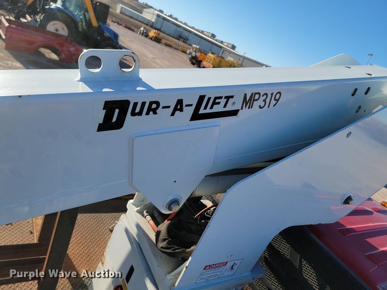 image for item KU9037 2011 Ford  F550 Super Duty XL bucket truck