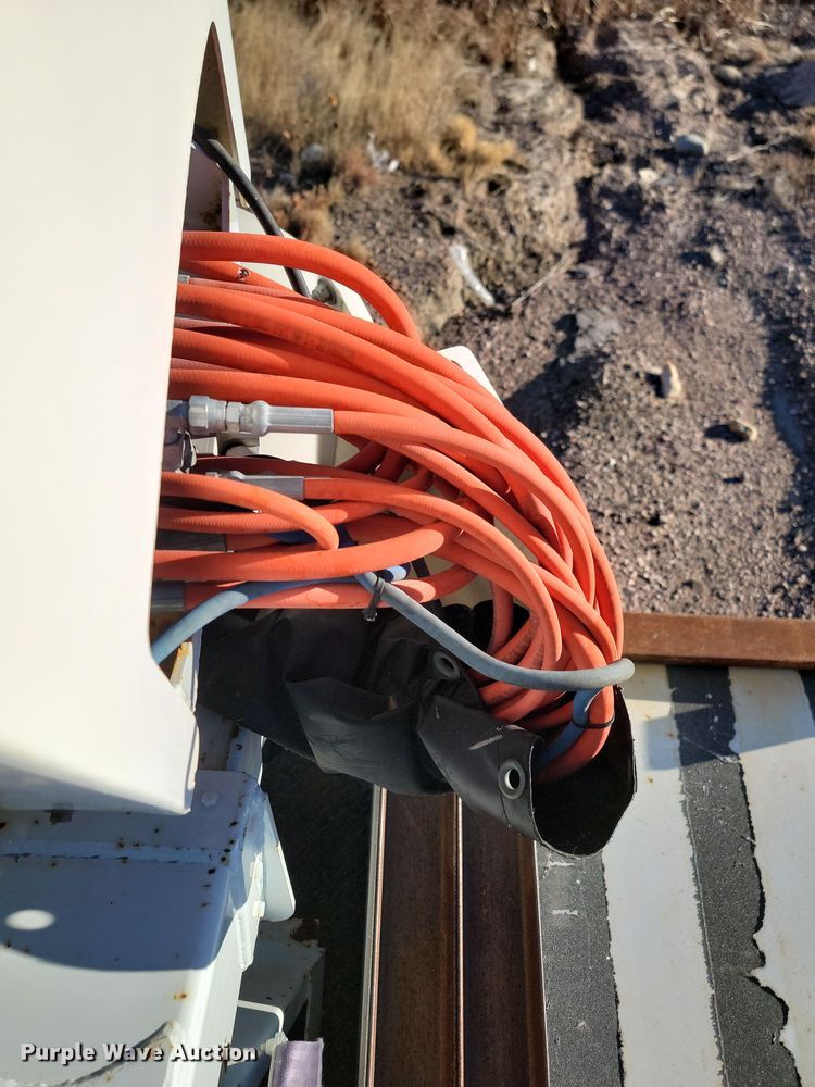 image for item KU9037 2011 Ford  F550 Super Duty XL bucket truck