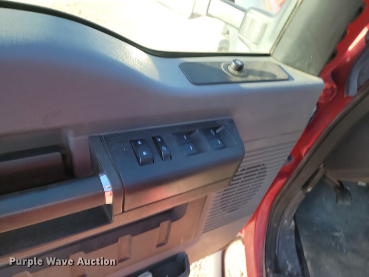 image for item KU9037 2011 Ford  F550 Super Duty XL bucket truck