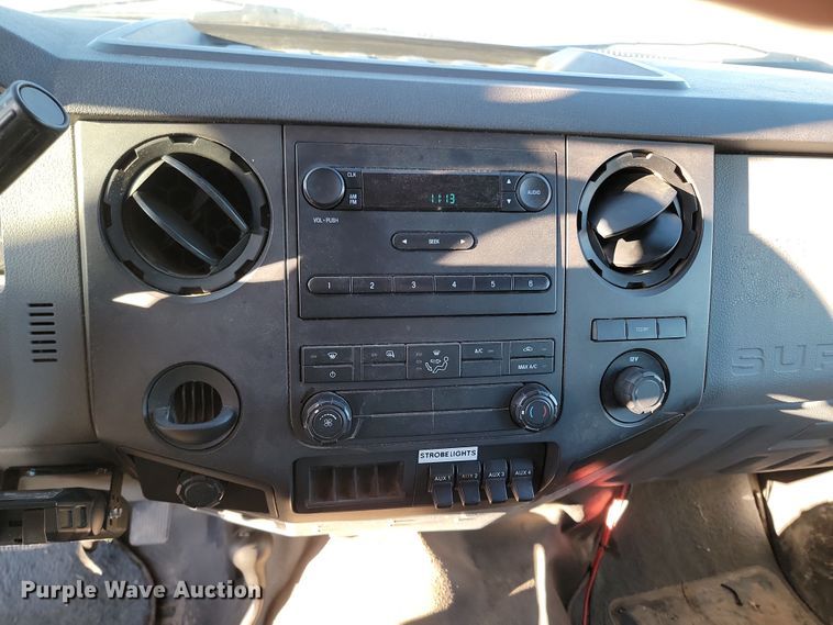 image for item KU9037 2011 Ford  F550 Super Duty XL bucket truck