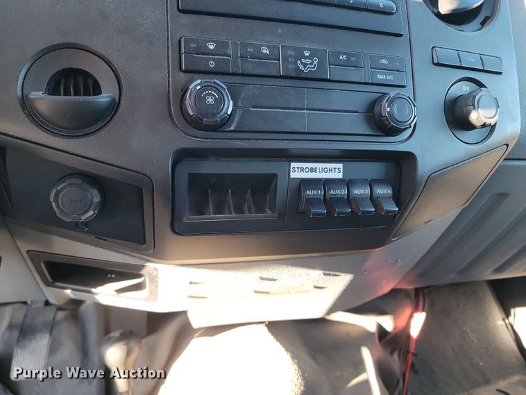 image for item KU9037 2011 Ford  F550 Super Duty XL bucket truck