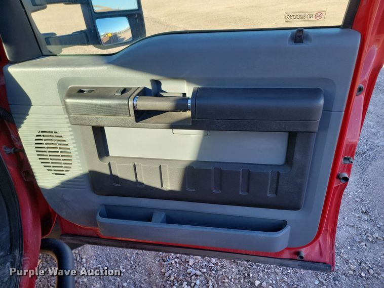 image for item KU9037 2011 Ford  F550 Super Duty XL bucket truck