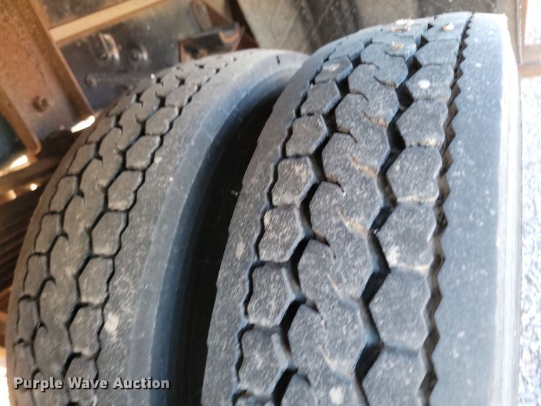 image for item KU9037 2011 Ford  F550 Super Duty XL bucket truck