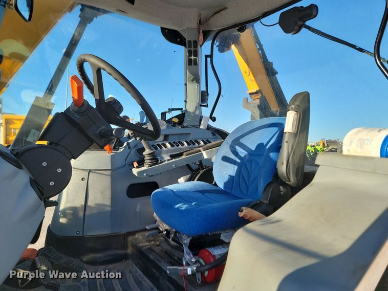 image for item KU9040 New Holland T6030 tractor