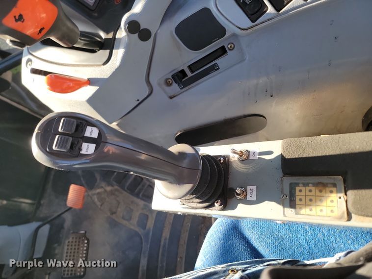 image for item KU9040 New Holland T6030 tractor