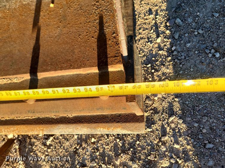 image for item KU9041 2005 Case IH Maxxum MXM120 MFWD tractor