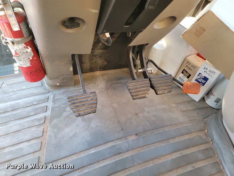 image for item KU9041 2005 Case IH Maxxum MXM120 MFWD tractor