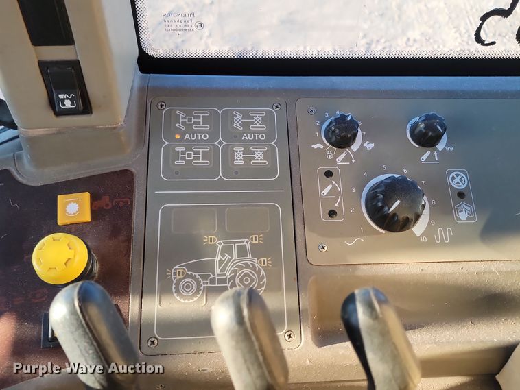 image for item KU9041 2005 Case IH Maxxum MXM120 MFWD tractor