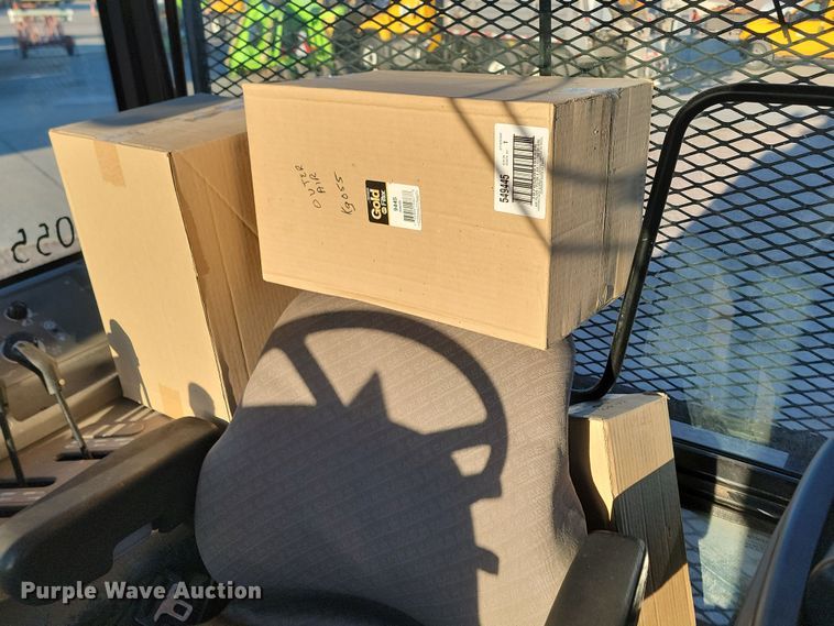 image for item KU9041 2005 Case IH Maxxum MXM120 MFWD tractor