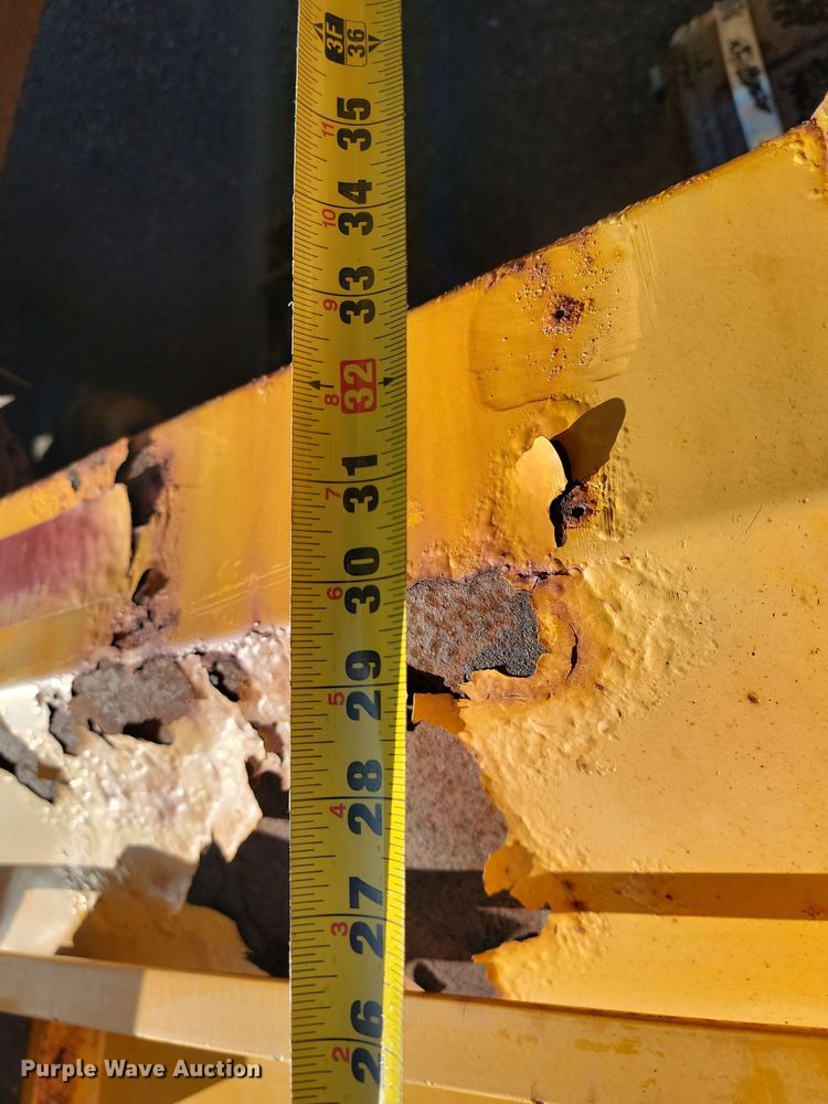 image for item KU9045 2003 Sterling LT9511  dump truck