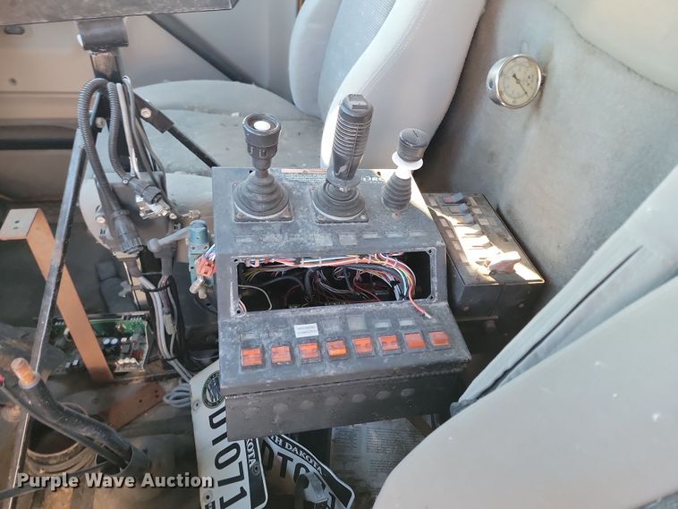 image for item KU9045 2003 Sterling LT9511  dump truck