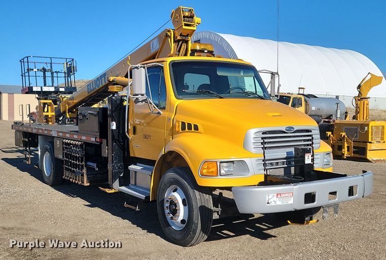 image for item KU9047 2003 Sterling Acterra  bucket truck