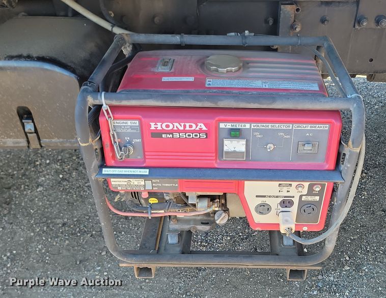 image for item KU9047 2003 Sterling Acterra  bucket truck