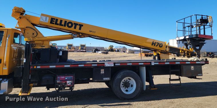 image for item KU9047 2003 Sterling Acterra  bucket truck