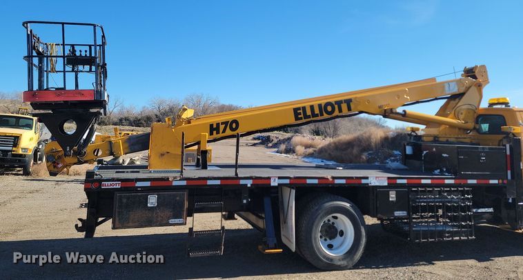 image for item KU9047 2003 Sterling Acterra  bucket truck