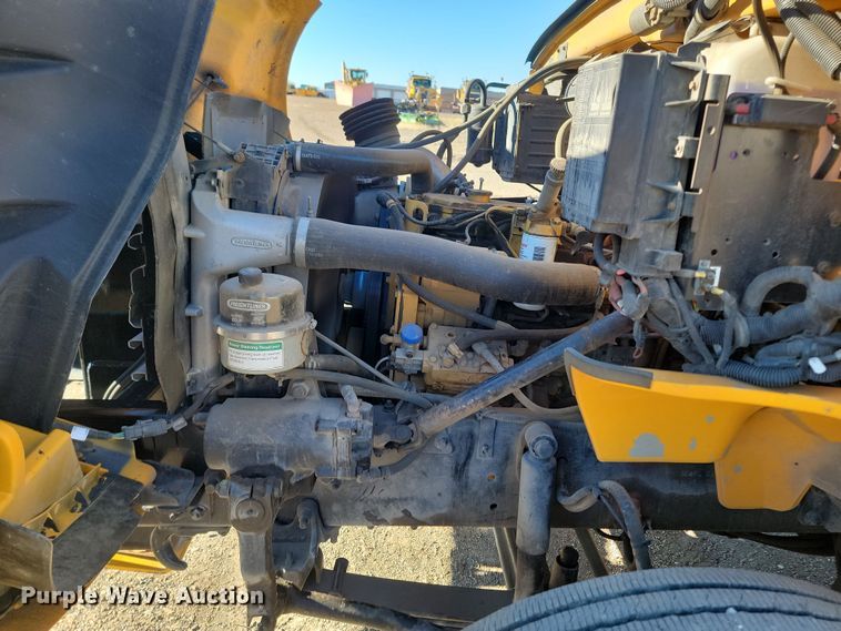 image for item KU9047 2003 Sterling Acterra  bucket truck