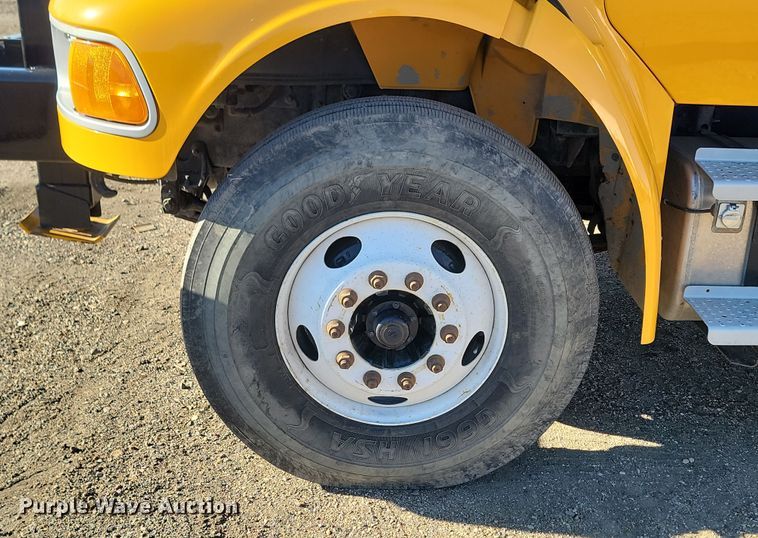 image for item KU9047 2003 Sterling Acterra  bucket truck