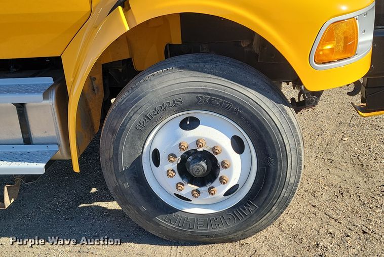 image for item KU9047 2003 Sterling Acterra  bucket truck