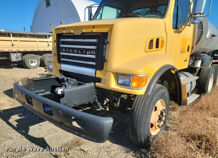image for item KU9048 2007 Sterling LT7500  tank truck