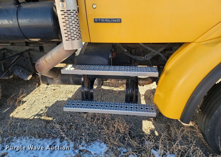 image for item KU9048 2007 Sterling LT7500  tank truck