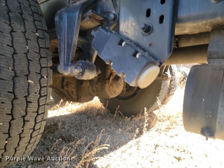 image for item KU9048 2007 Sterling LT7500  tank truck