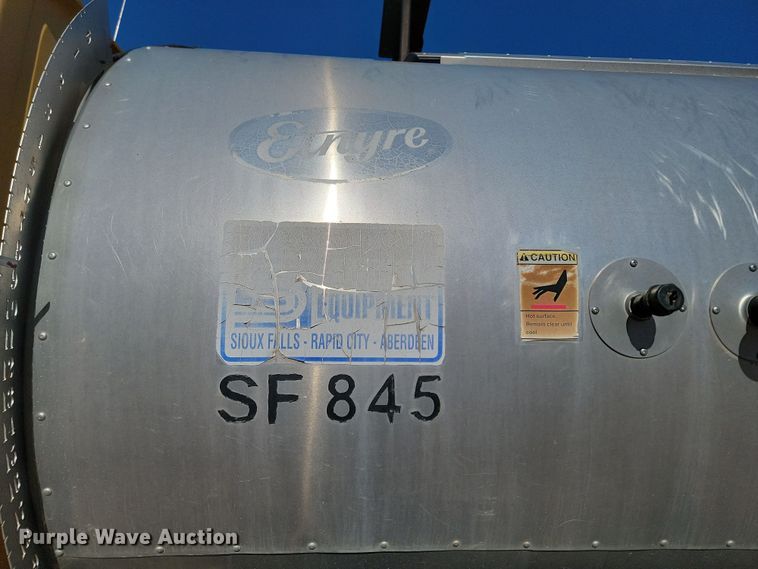 image for item KU9048 2007 Sterling LT7500  tank truck