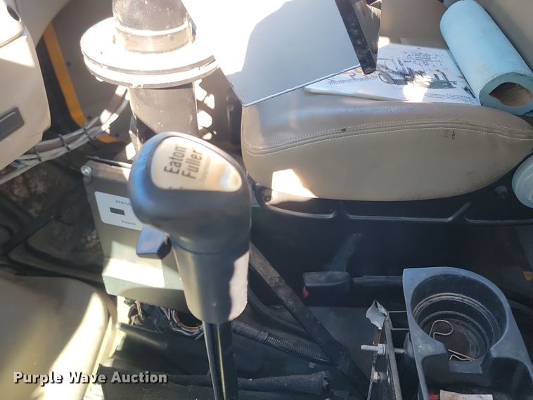 image for item KU9048 2007 Sterling LT7500  tank truck