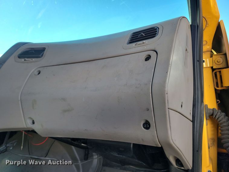 image for item KU9048 2007 Sterling LT7500  tank truck