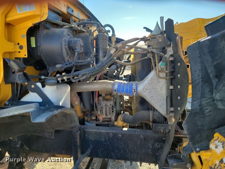 image for item KU9048 2007 Sterling LT7500  tank truck