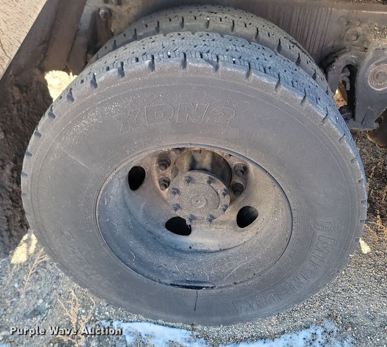 image for item KU9048 2007 Sterling LT7500  tank truck