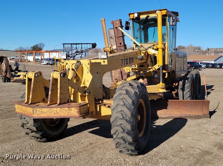 image for item KU9049 1996 John Deere 770BH  motor grader