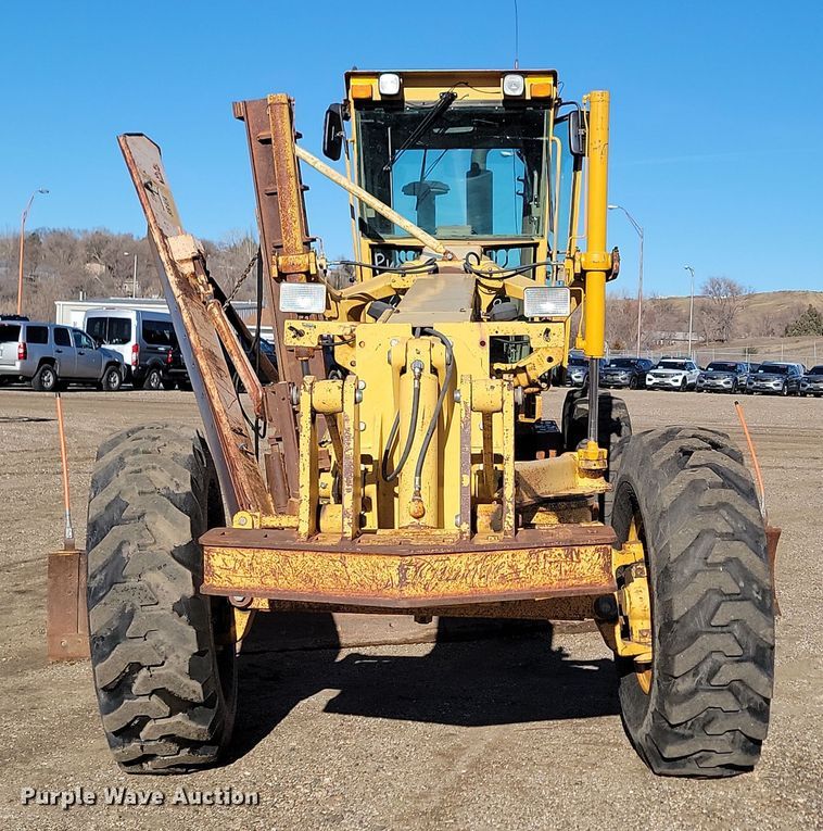 image for item KU9049 1996 John Deere 770BH  motor grader