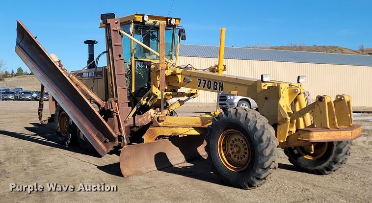 image for item KU9049 1996 John Deere 770BH  motor grader