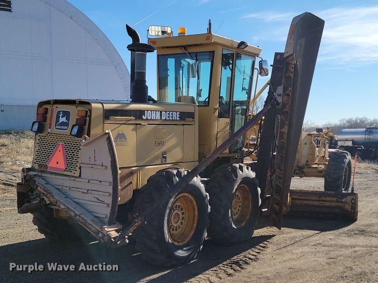 image for item KU9049 1996 John Deere 770BH  motor grader