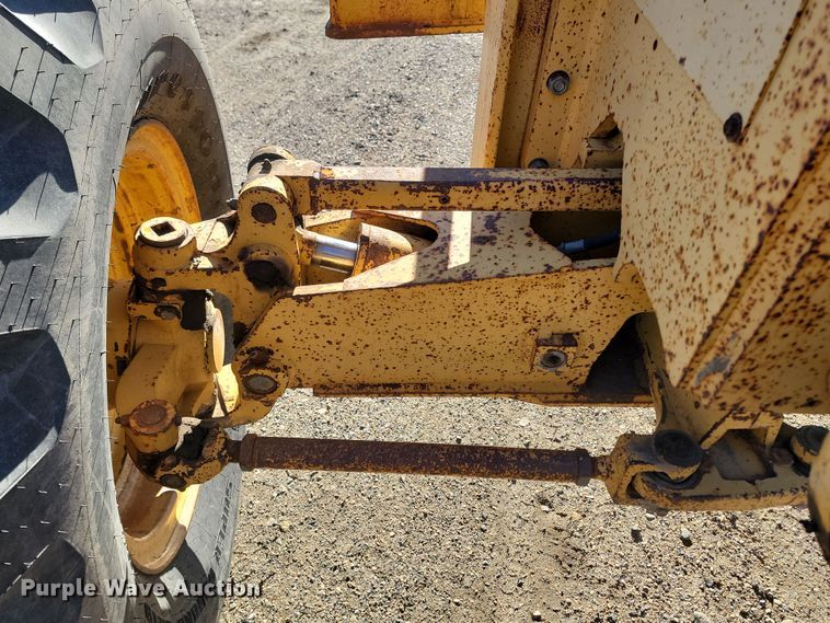 image for item KU9049 1996 John Deere 770BH  motor grader