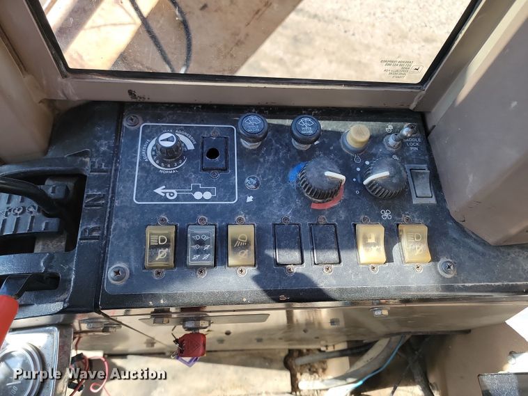 image for item KU9049 1996 John Deere 770BH  motor grader