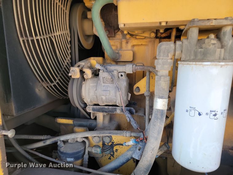 image for item KU9049 1996 John Deere 770BH  motor grader