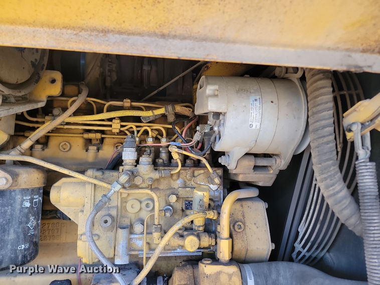 image for item KU9049 1996 John Deere 770BH  motor grader