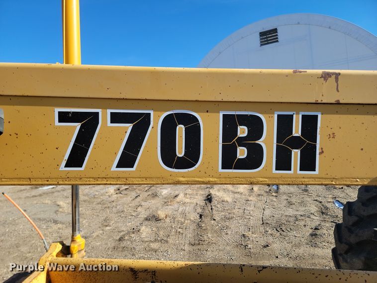 image for item KU9049 1996 John Deere 770BH  motor grader