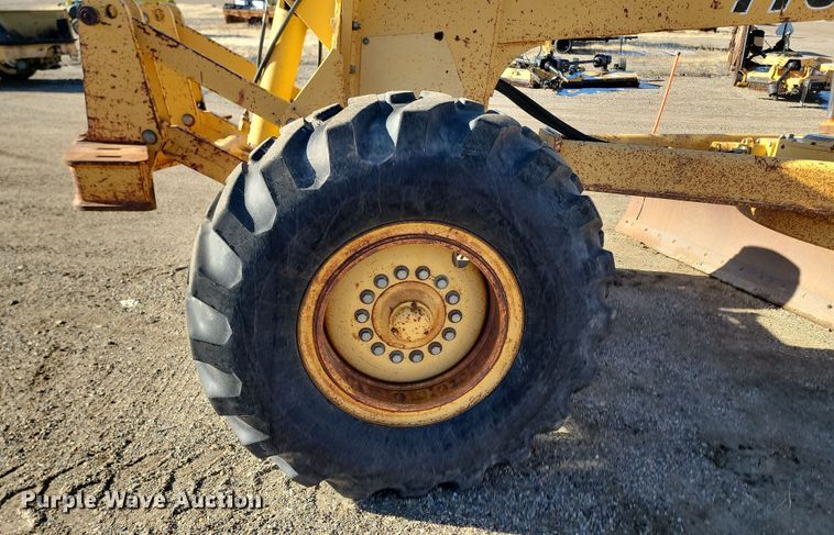 image for item KU9049 1996 John Deere 770BH  motor grader