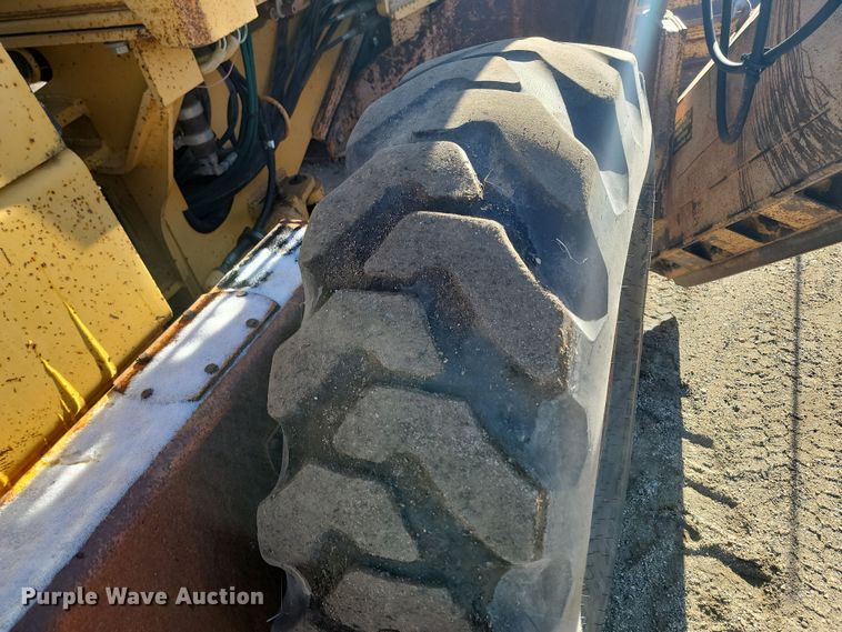 image for item KU9049 1996 John Deere 770BH  motor grader