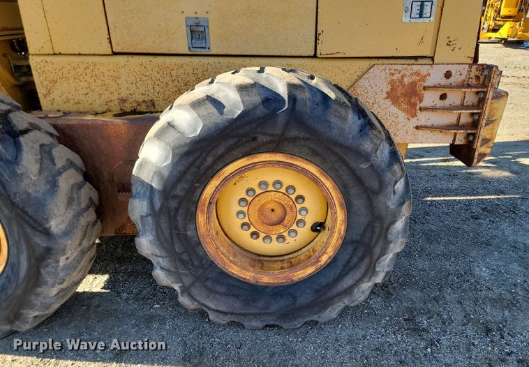 image for item KU9049 1996 John Deere 770BH  motor grader