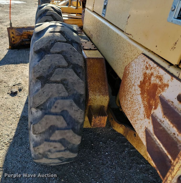 image for item KU9049 1996 John Deere 770BH  motor grader