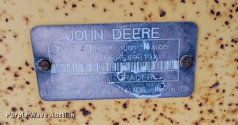 image for item KU9049 1996 John Deere 770BH  motor grader