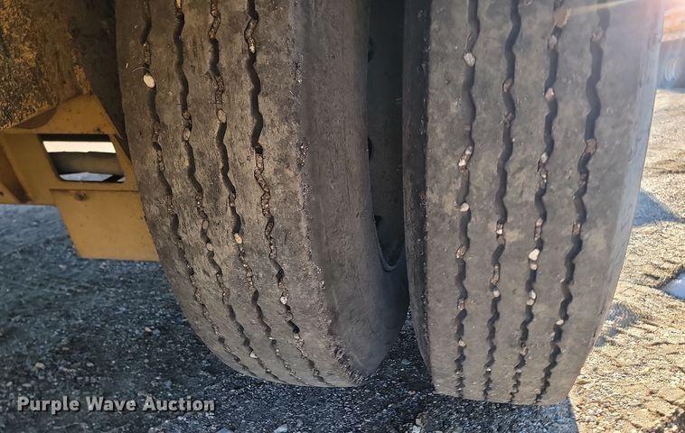 image for item KU9050 2000 Rosco SPRHH  chip spreader