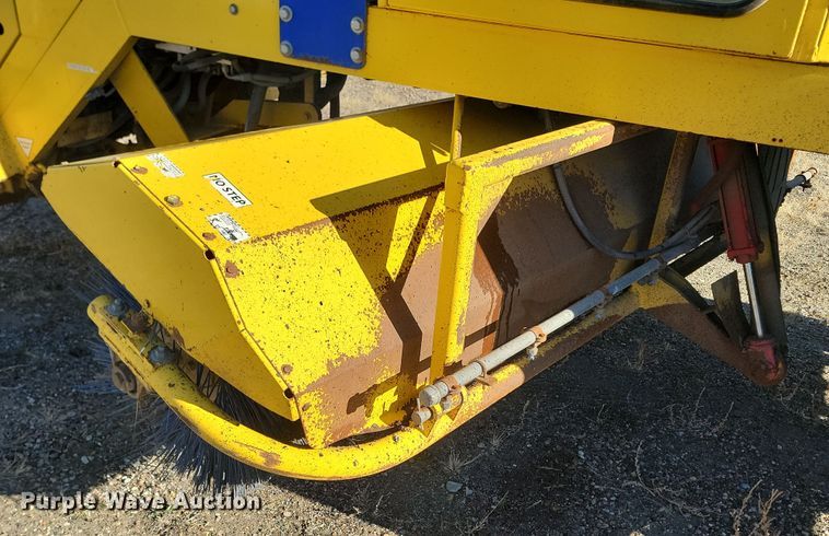 image for item KU9051 Superior Broom DT80CT  broom