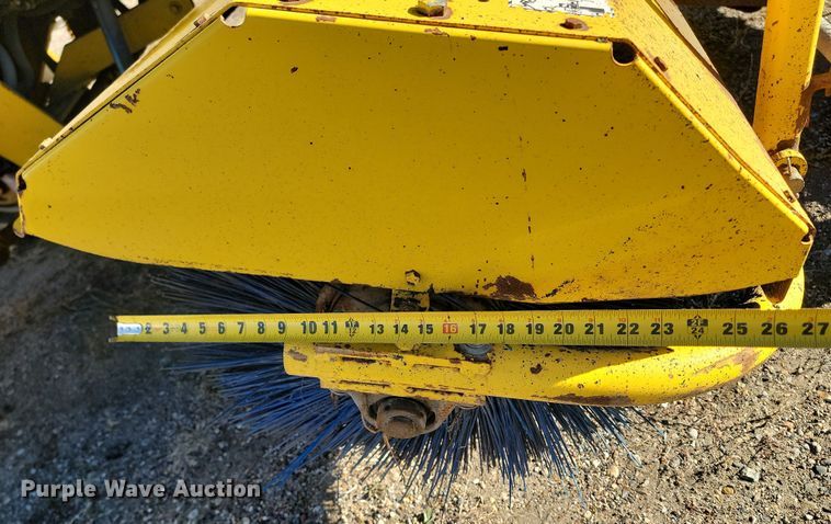 image for item KU9051 Superior Broom DT80CT  broom