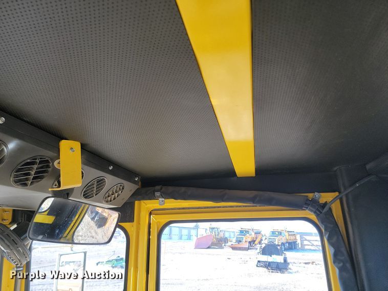 image for item KU9051 Superior Broom DT80CT  broom