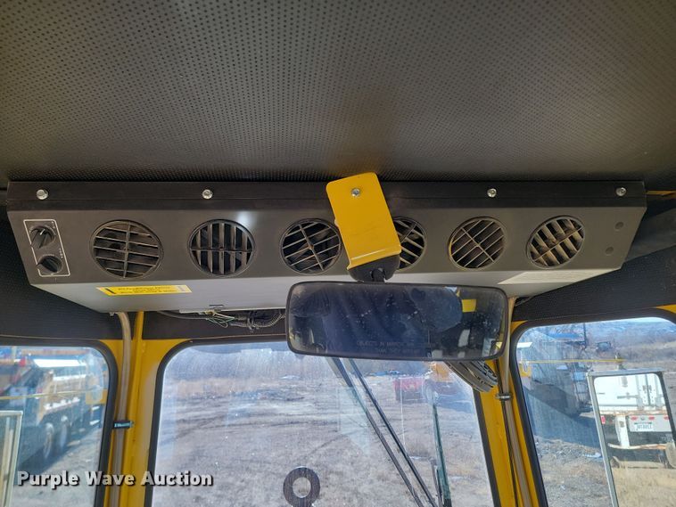 image for item KU9051 Superior Broom DT80CT  broom