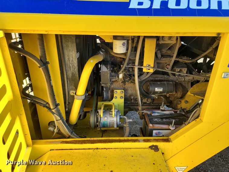 image for item KU9051 Superior Broom DT80CT  broom